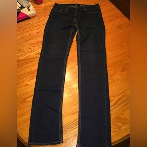 Women’s like new curvy skinny jeans size 10
